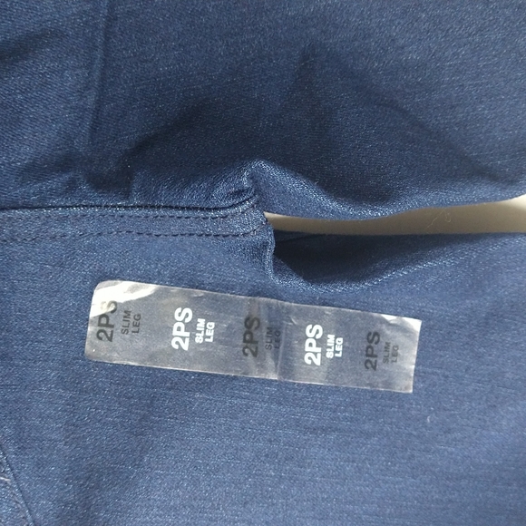 Tummy-Control Straight-Leg Jeans Size: 2PS - Picture 4 of 7